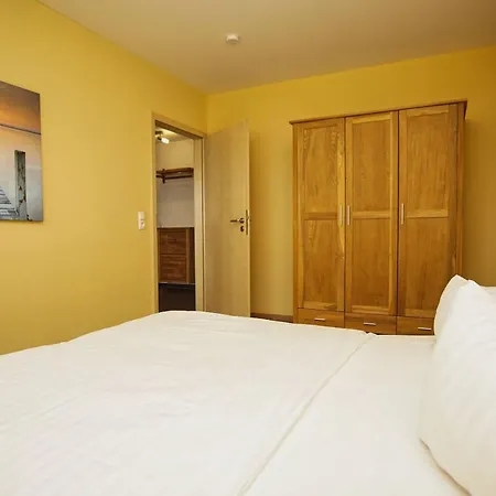 Schicke Mit Terrasse, Gratis Nutzung Vom Ahoi Erlebnisbad Und Sauna In Sellin - Haus De Niege Wech 02 Apartament *