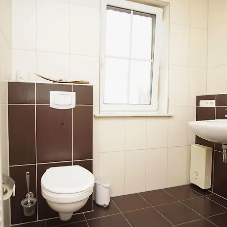 Schicke Mit Terrasse, Gratis Nutzung Vom Ahoi Erlebnisbad Und Sauna In Sellin - Haus De Niege Wech 02 Apartament