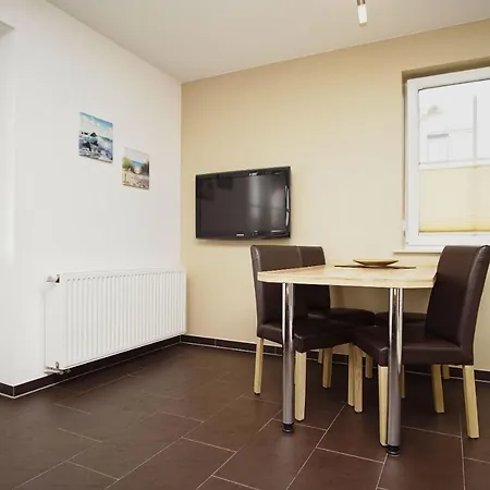 Haus De Niege Wech: Stylish With Terrace And Access * Thiessow