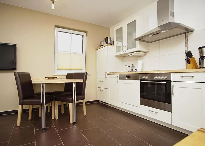 Schicke Mit Terrasse, Gratis Nutzung Vom Ahoi Erlebnisbad Und Sauna In Sellin - Haus De Niege Wech 02 Appartement