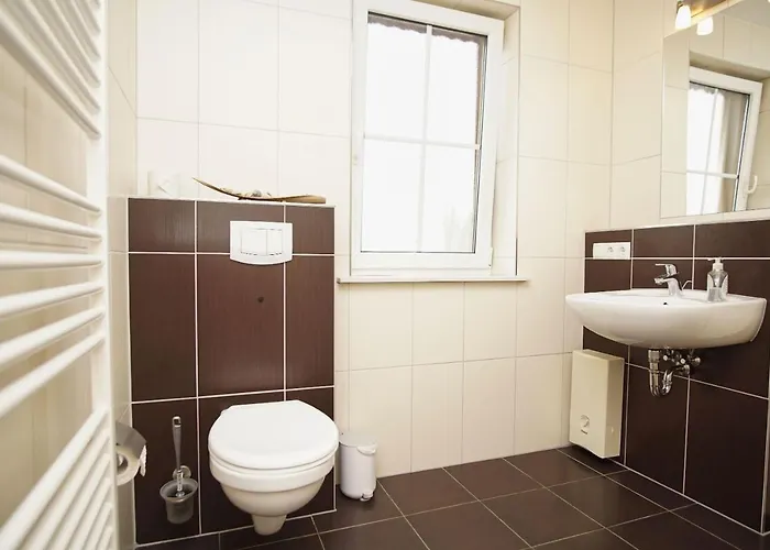 Schicke Mit Terrasse, Gratis Nutzung Vom Ahoi Erlebnisbad Und Sauna In Sellin - Haus De Niege Wech 02 Appartement