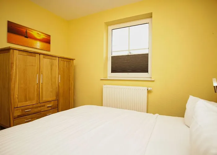 Schicke Mit Terrasse, Gratis Nutzung Vom Ahoi Erlebnisbad Und Sauna In Sellin - Haus De Niege Wech 02 Appartement