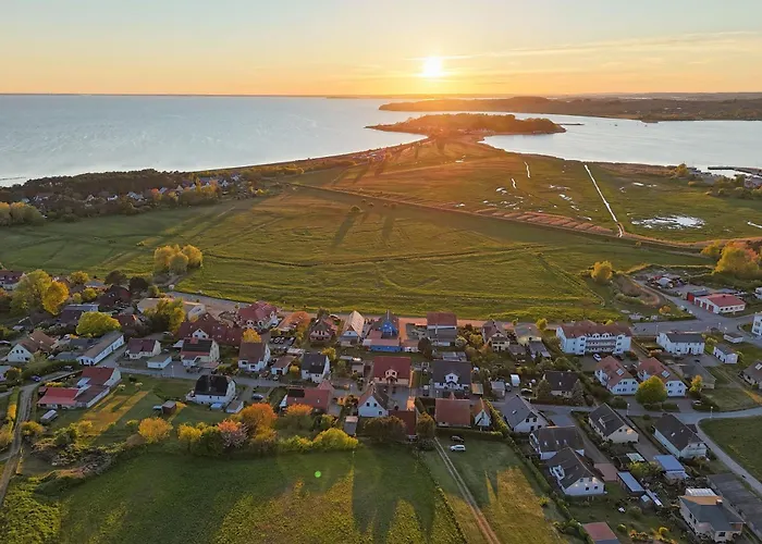 Schicke Mit Terrasse, Gratis Nutzung Vom Ahoi Erlebnisbad Und Sauna In Sellin - Haus De Niege Wech 02 Appartement